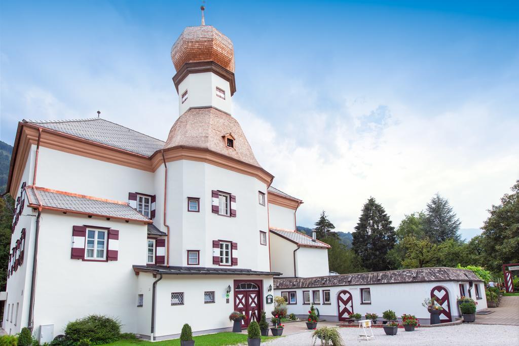 Schlosshotel Mitterhart ชวาซ ภายนอก รูปภาพ