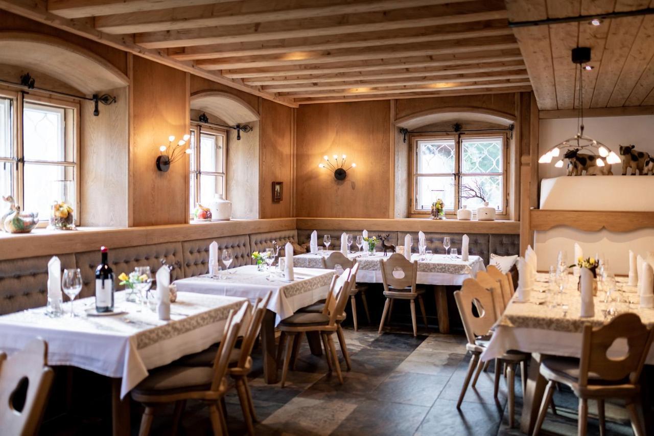 Schlosshotel Mitterhart ชวาซ ภายนอก รูปภาพ