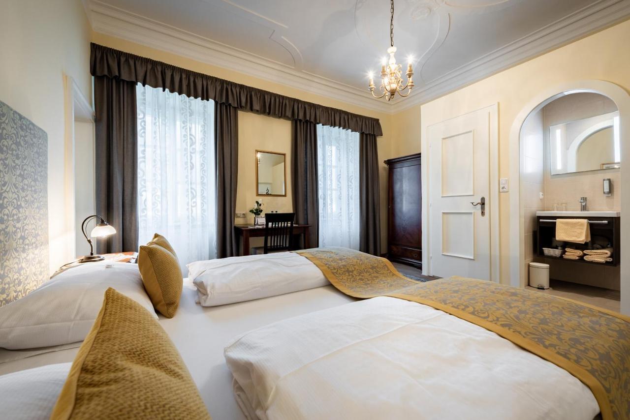 Schlosshotel Mitterhart ชวาซ ภายนอก รูปภาพ