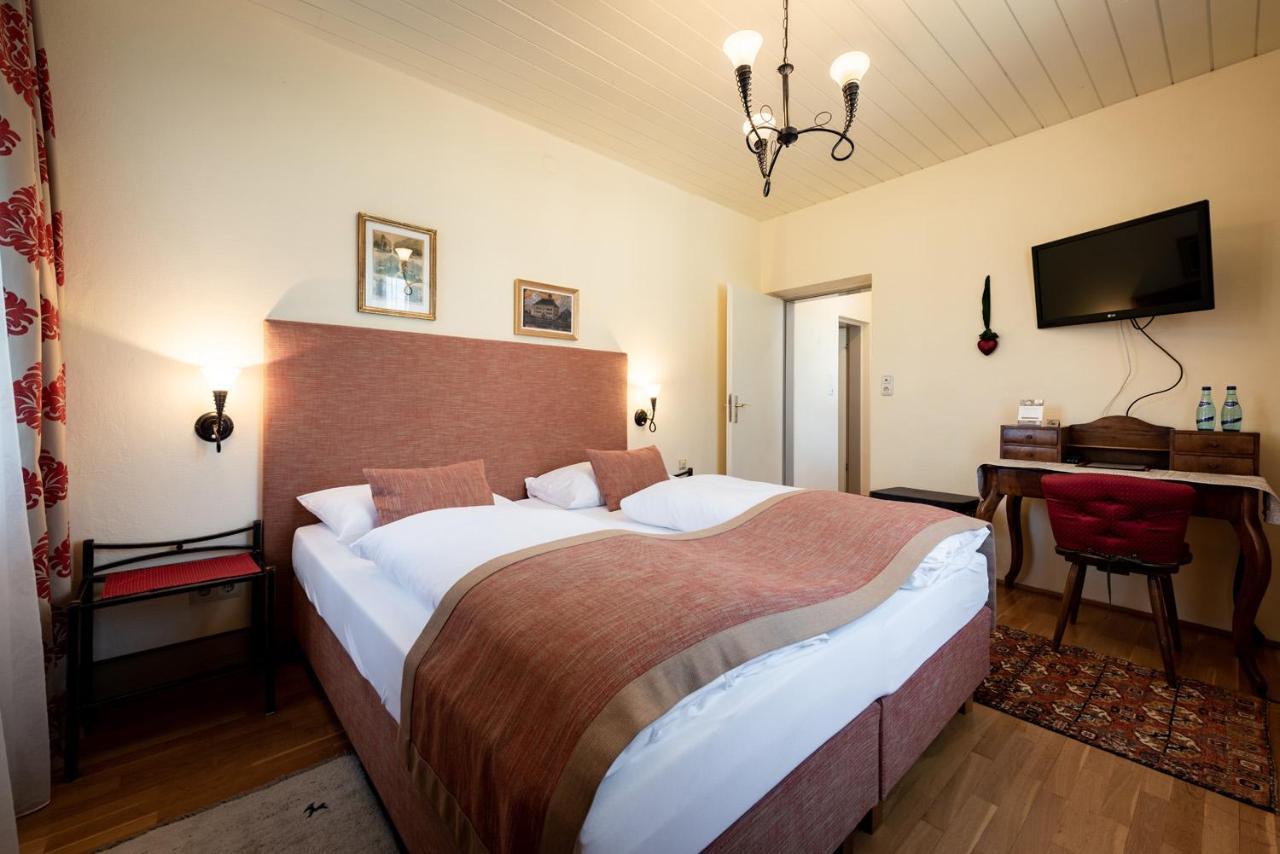 Schlosshotel Mitterhart ชวาซ ภายนอก รูปภาพ